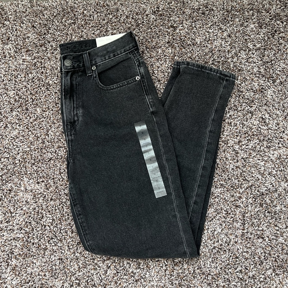 American Eagle Outfitters Mom Jeans